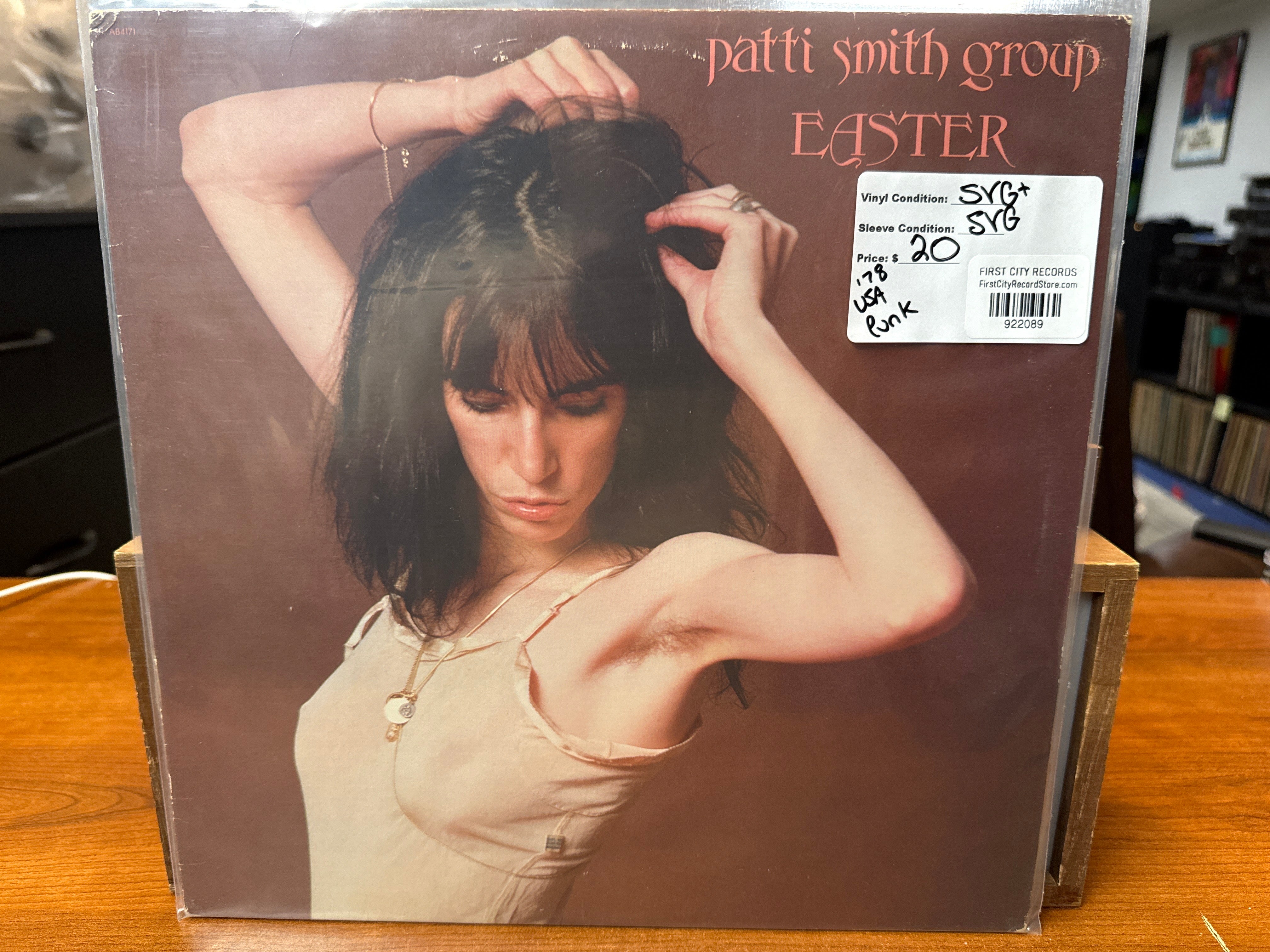 Patti Smith Group - Easter (1978, USED)