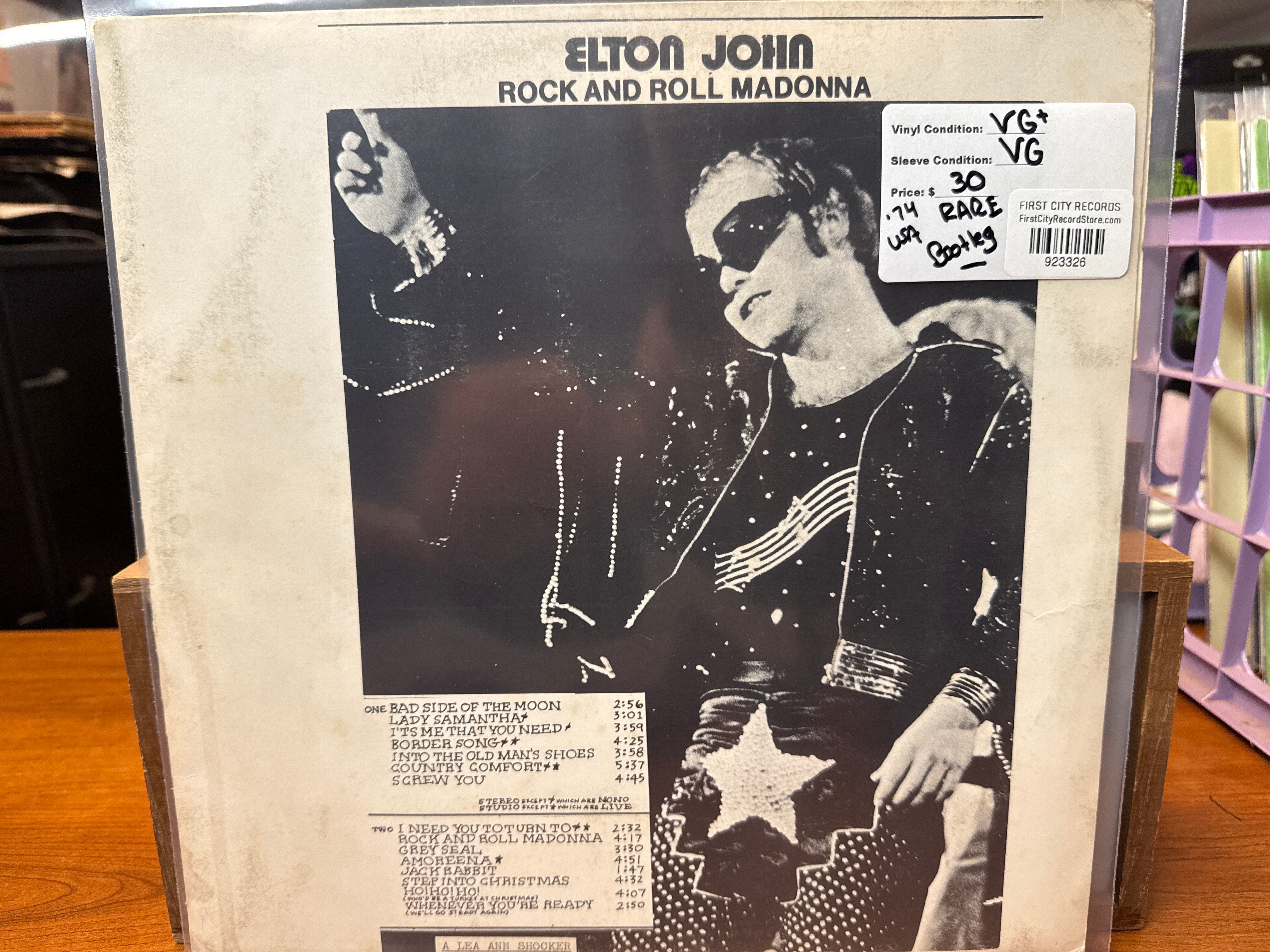 Elton John - Rock and Roll Madonna (1974 Bootleg, USED)