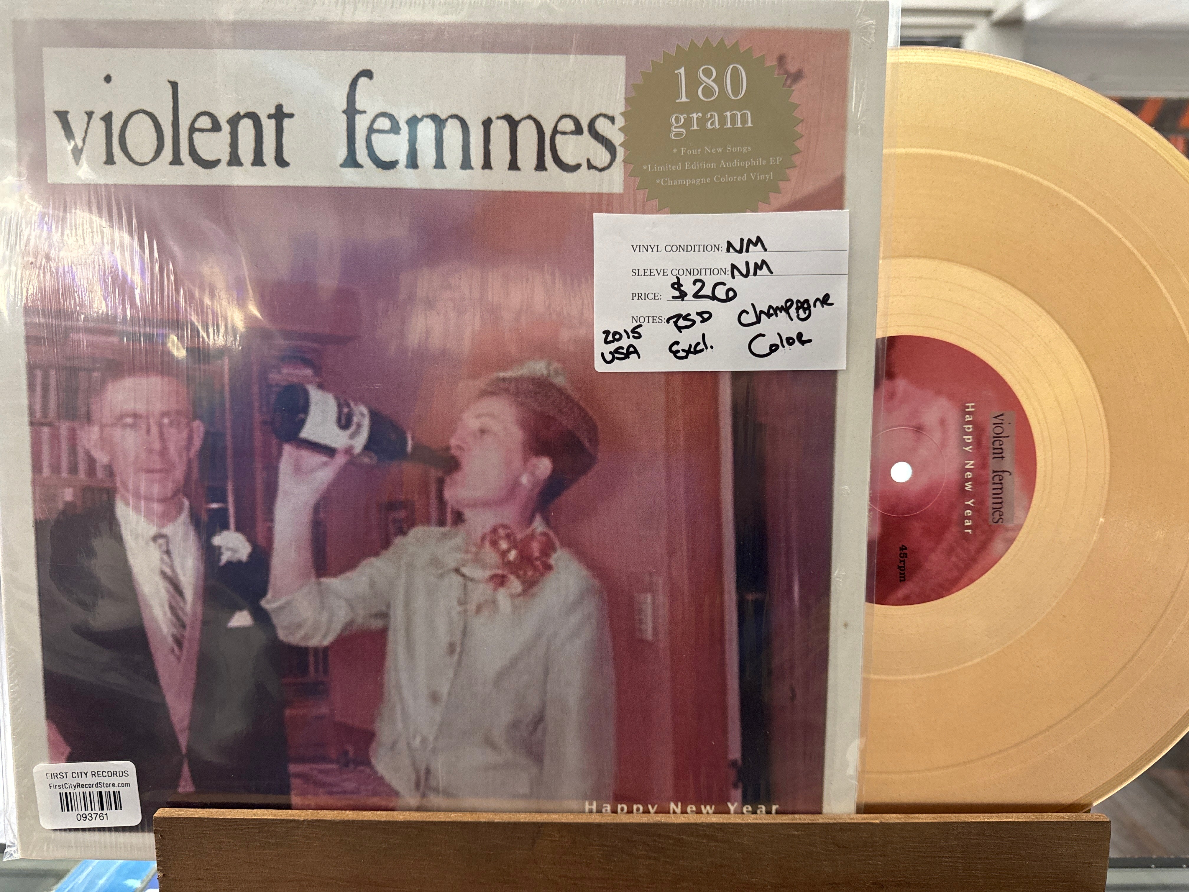 Violent Femmes - Happy New Year (Champagne, USED)