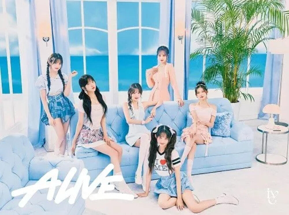 the album cover for IVE - Alive - Version A (Wbr) (Jpn)
