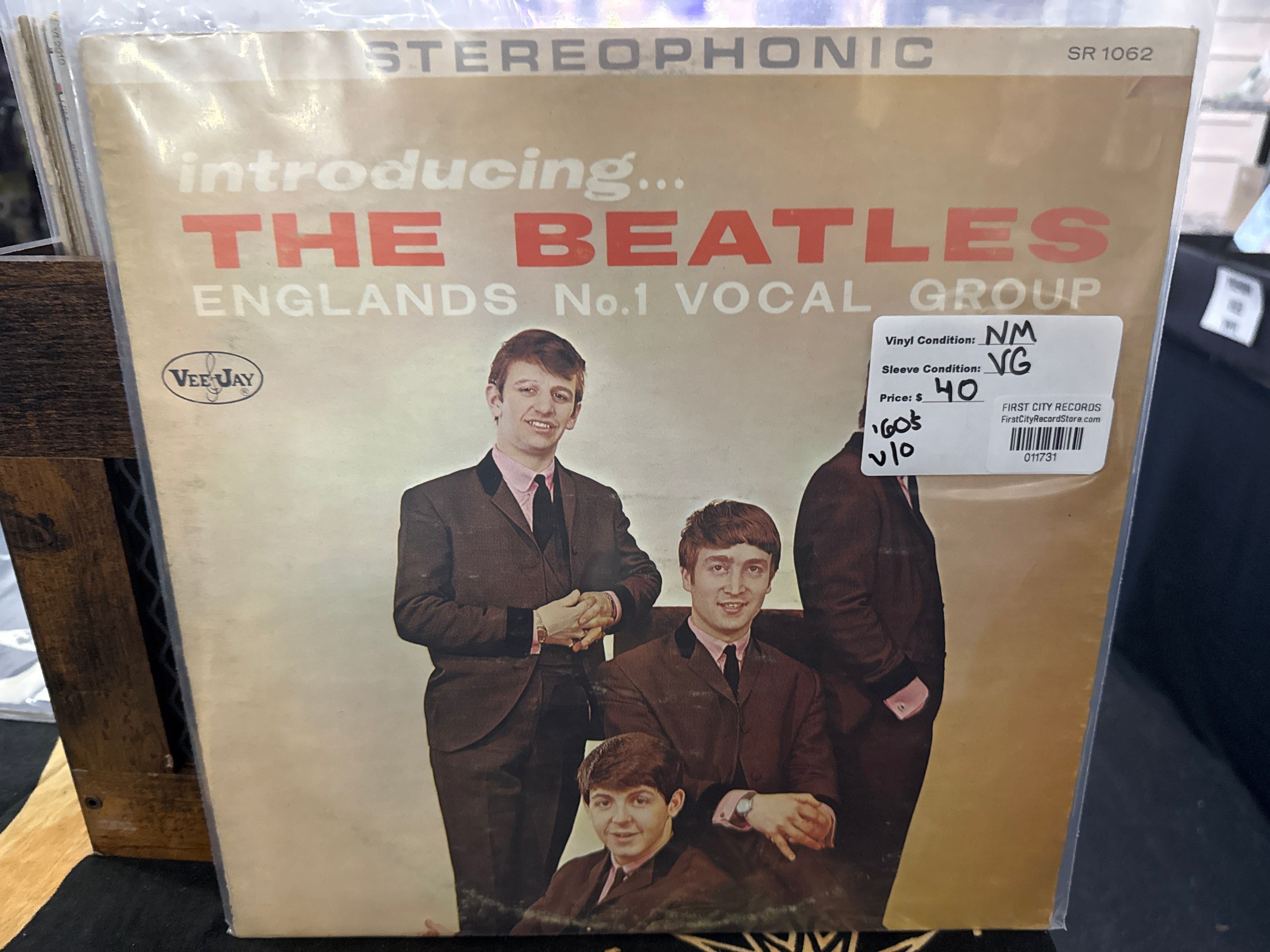 Beatles - Introducing the Beatles (USED)