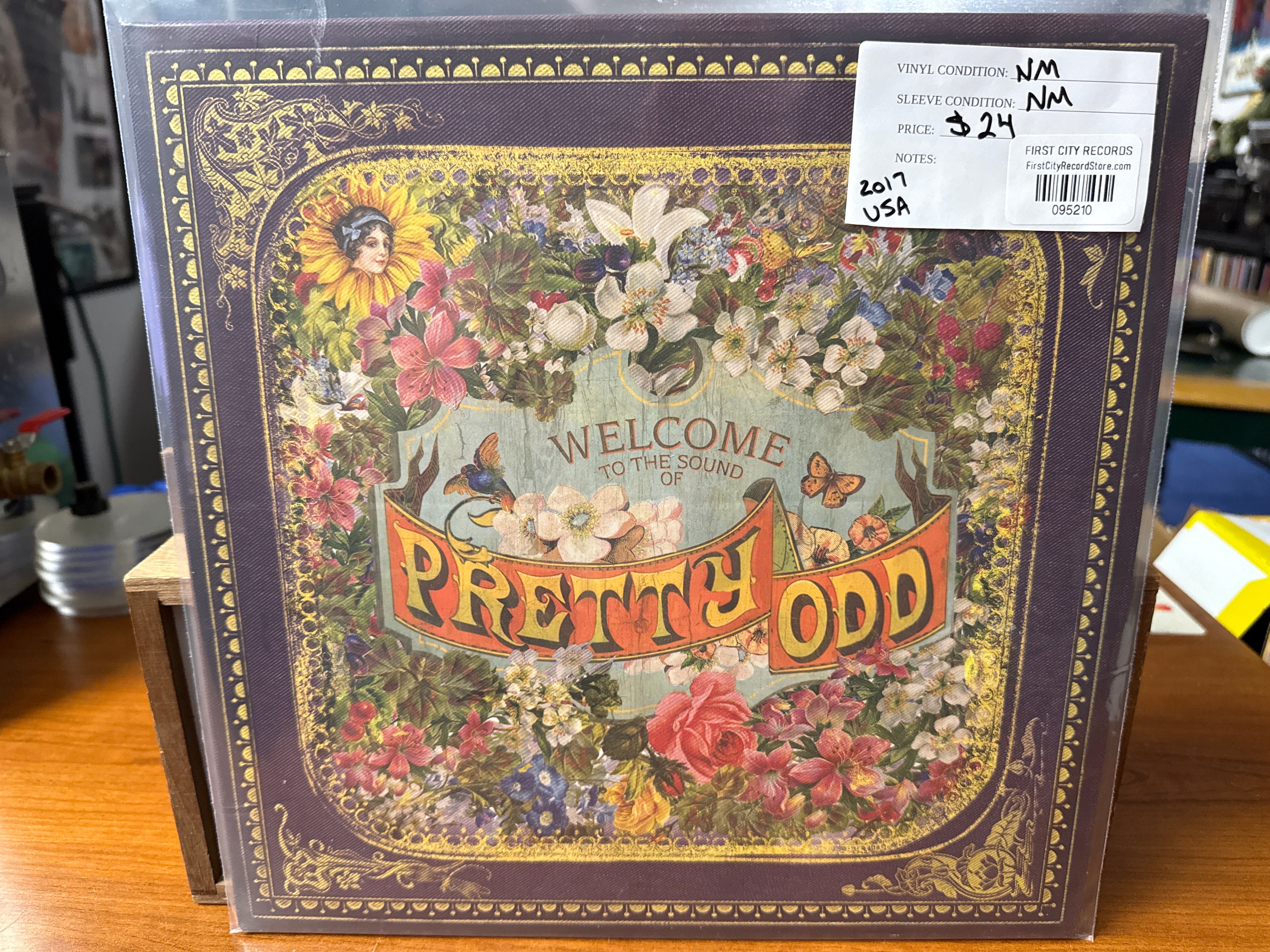 Panic at the Disco - Pretty Odd (2017, USED)
