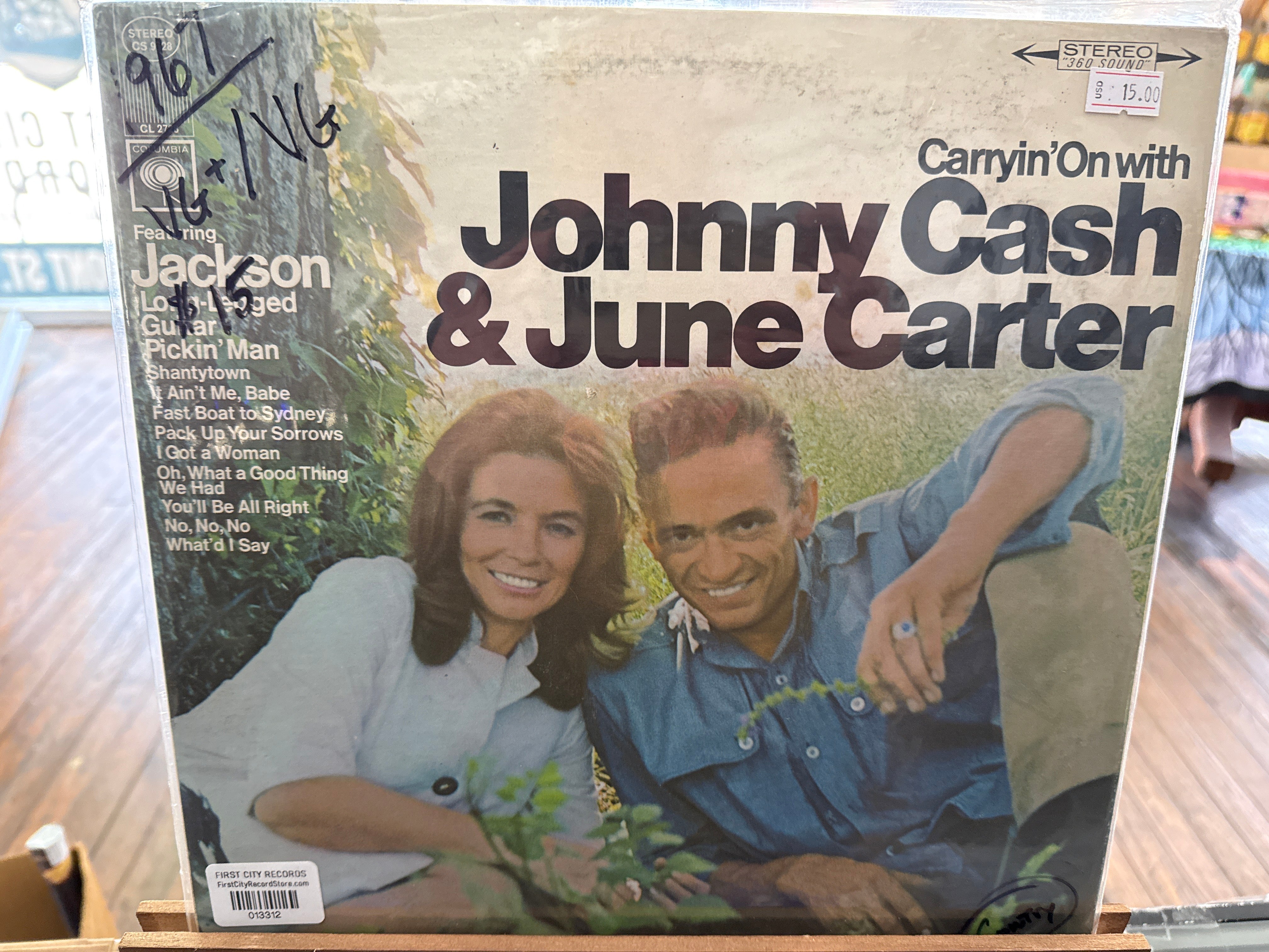 Johnny Cash & June Carter - Carryin' On With (1967, USED)