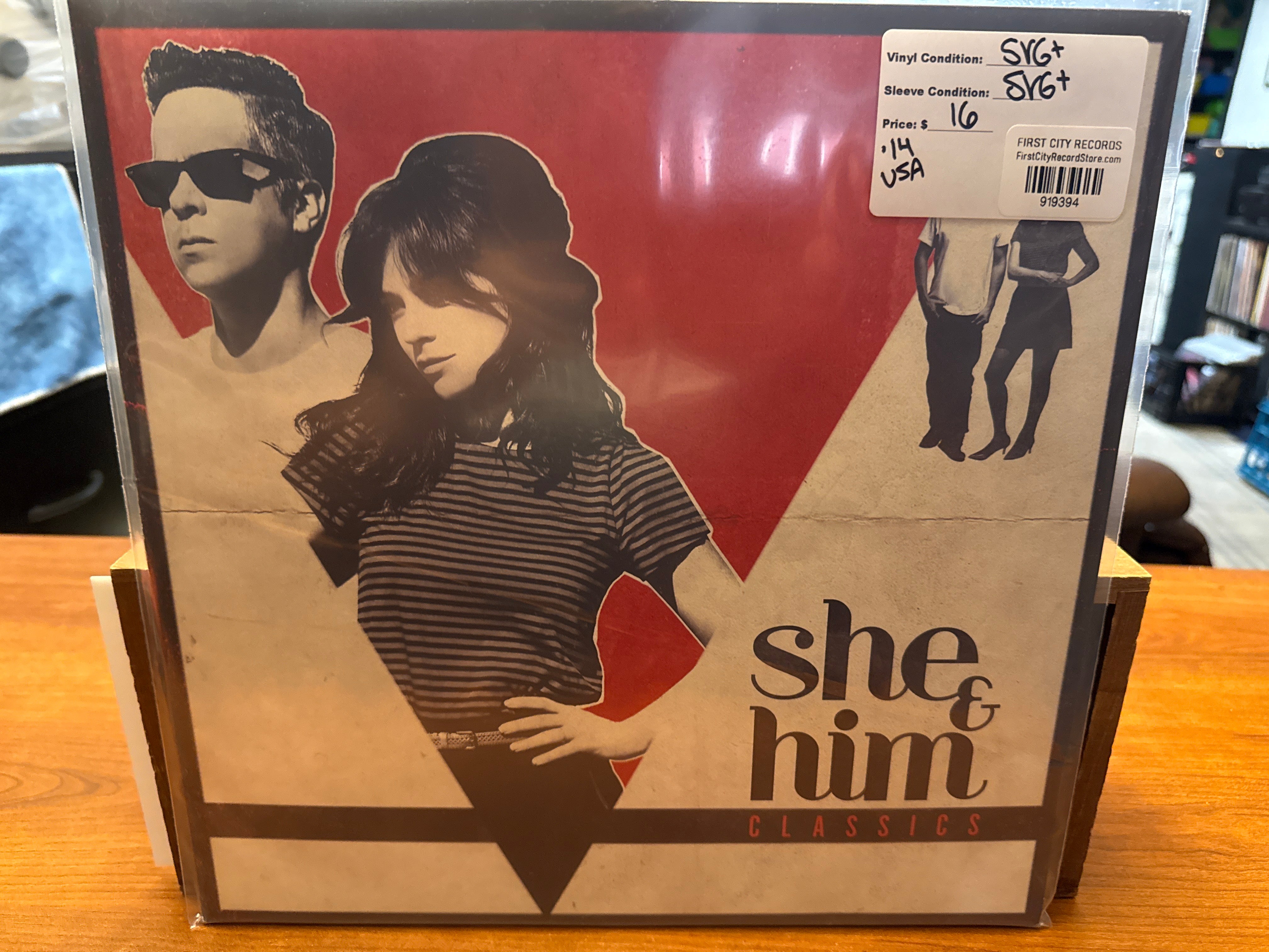 She & Him - Classics (2014, USED)