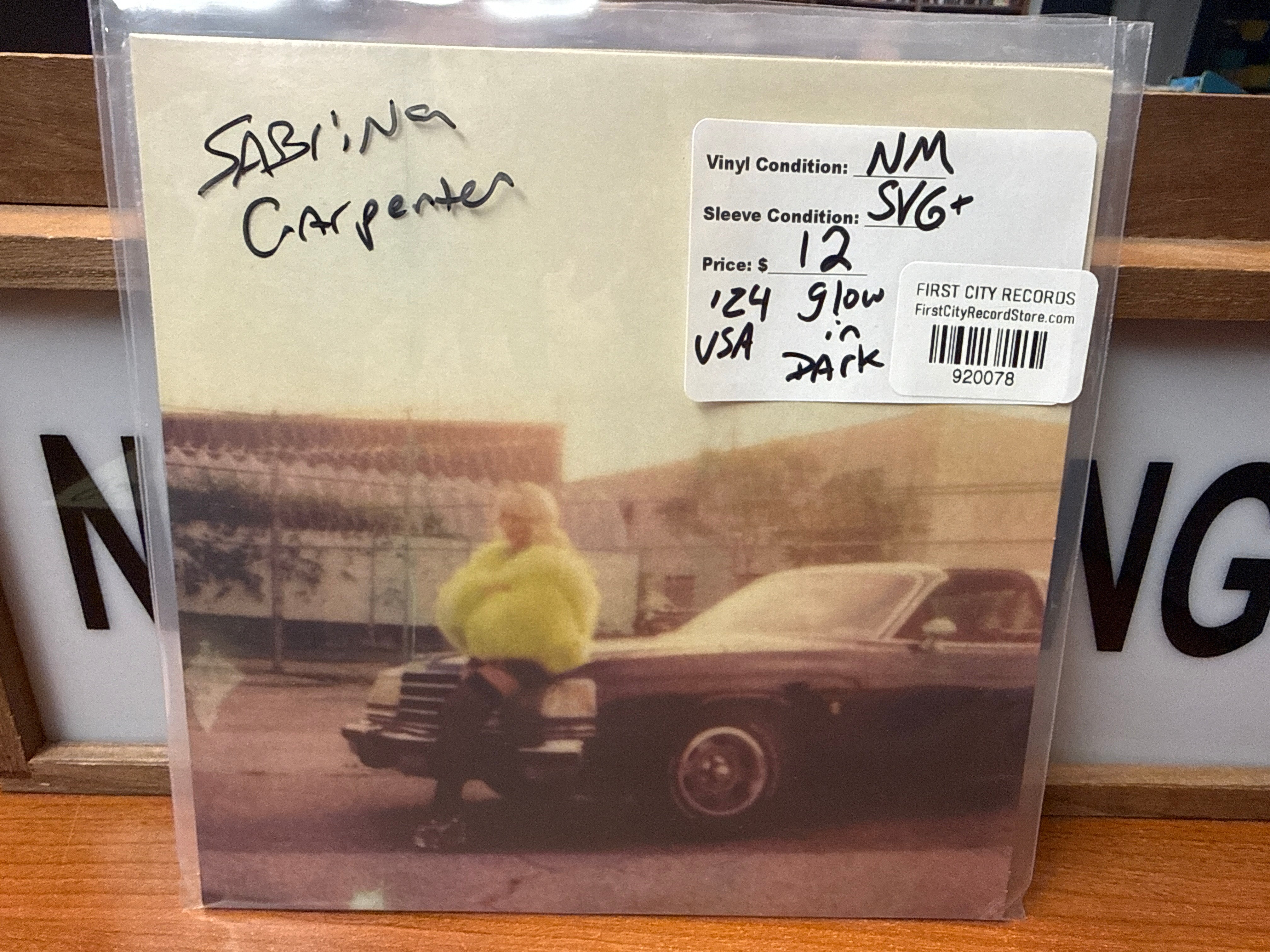 Sabrina Carpenter - Please Please Please (2024, Glow in the Dark 7 inch, USED)