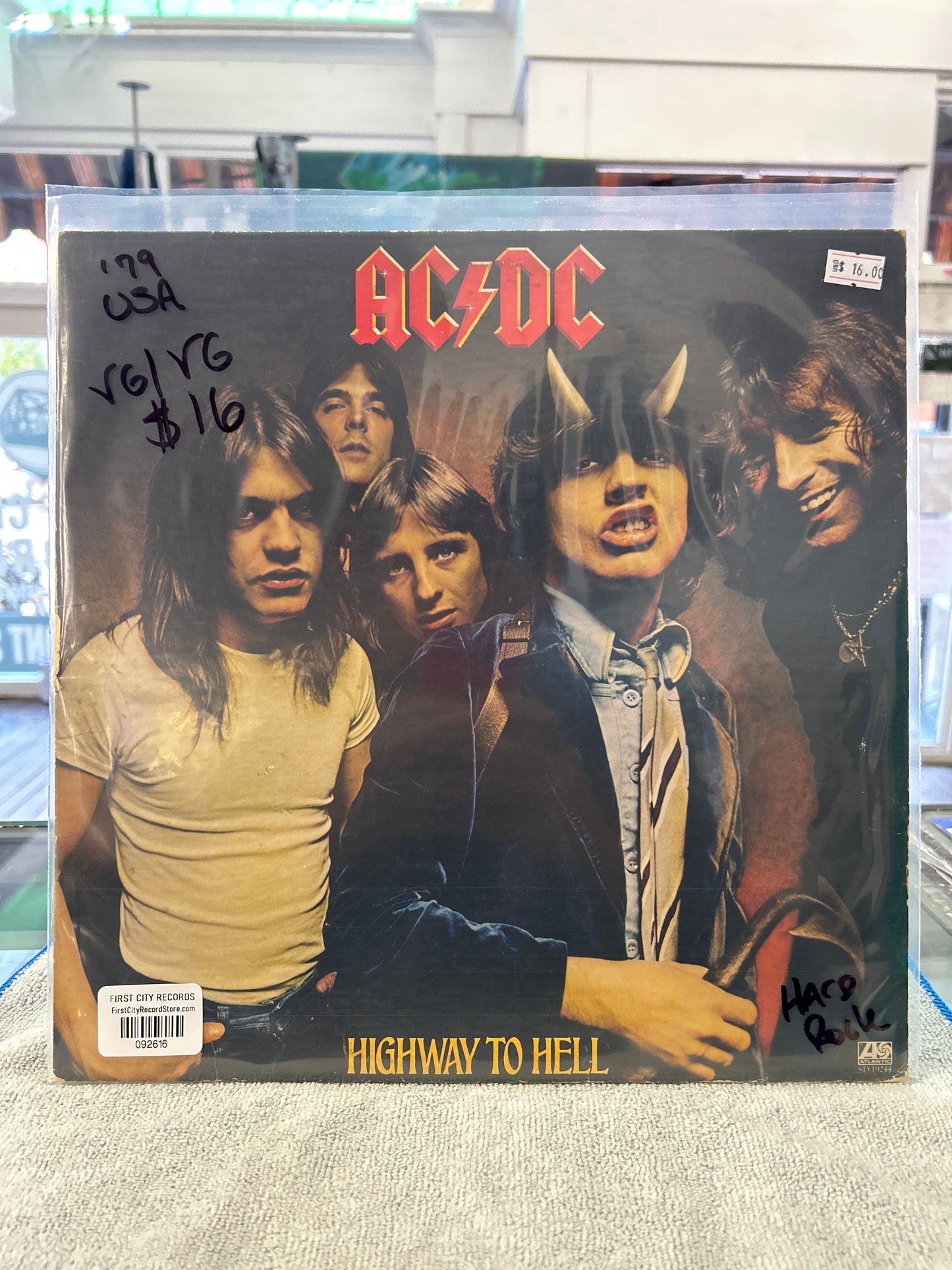 AC/DC - Highway To Hell