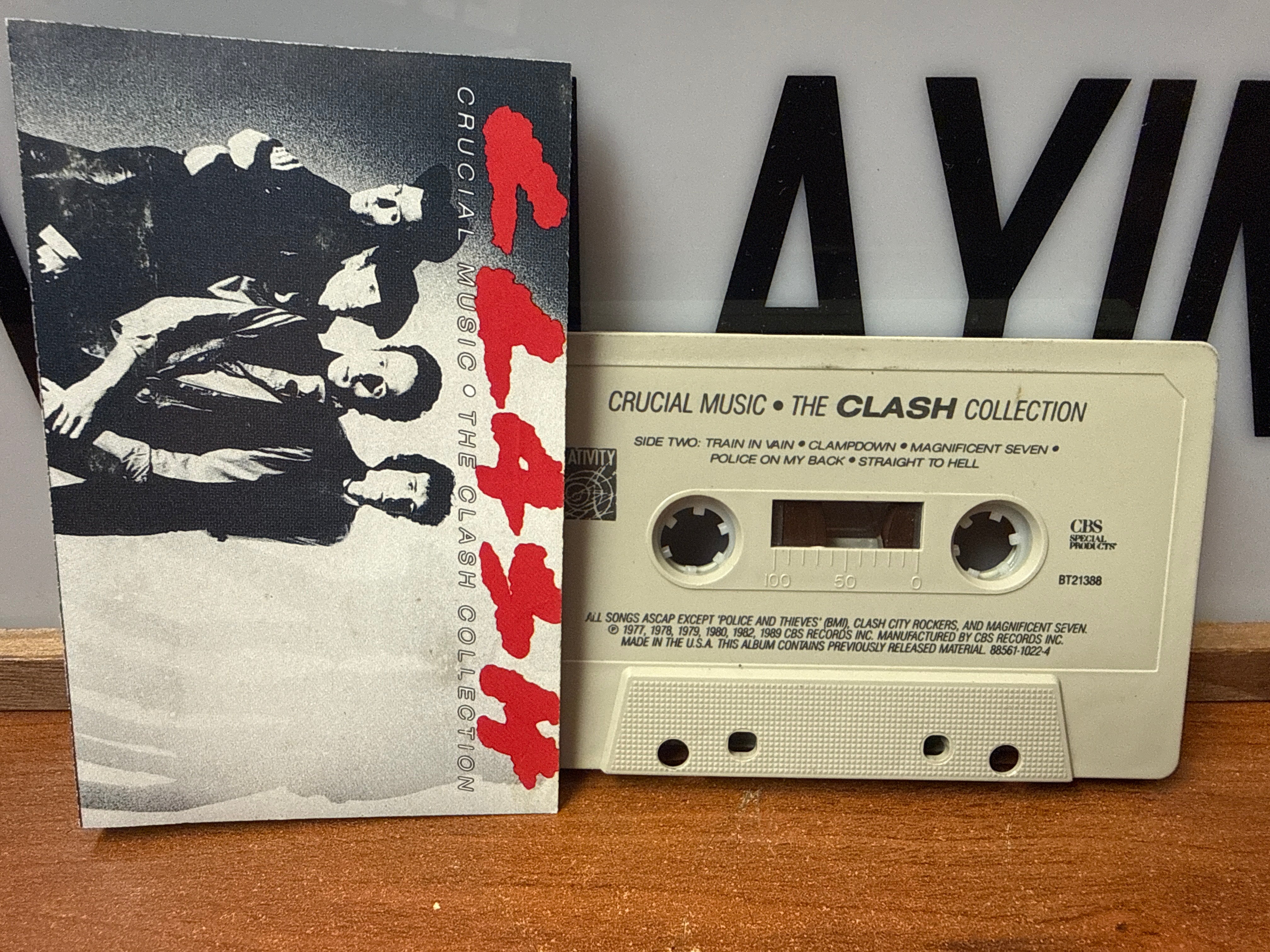 Clash - Crucial Music: The Clash Collection (CASSETTE)