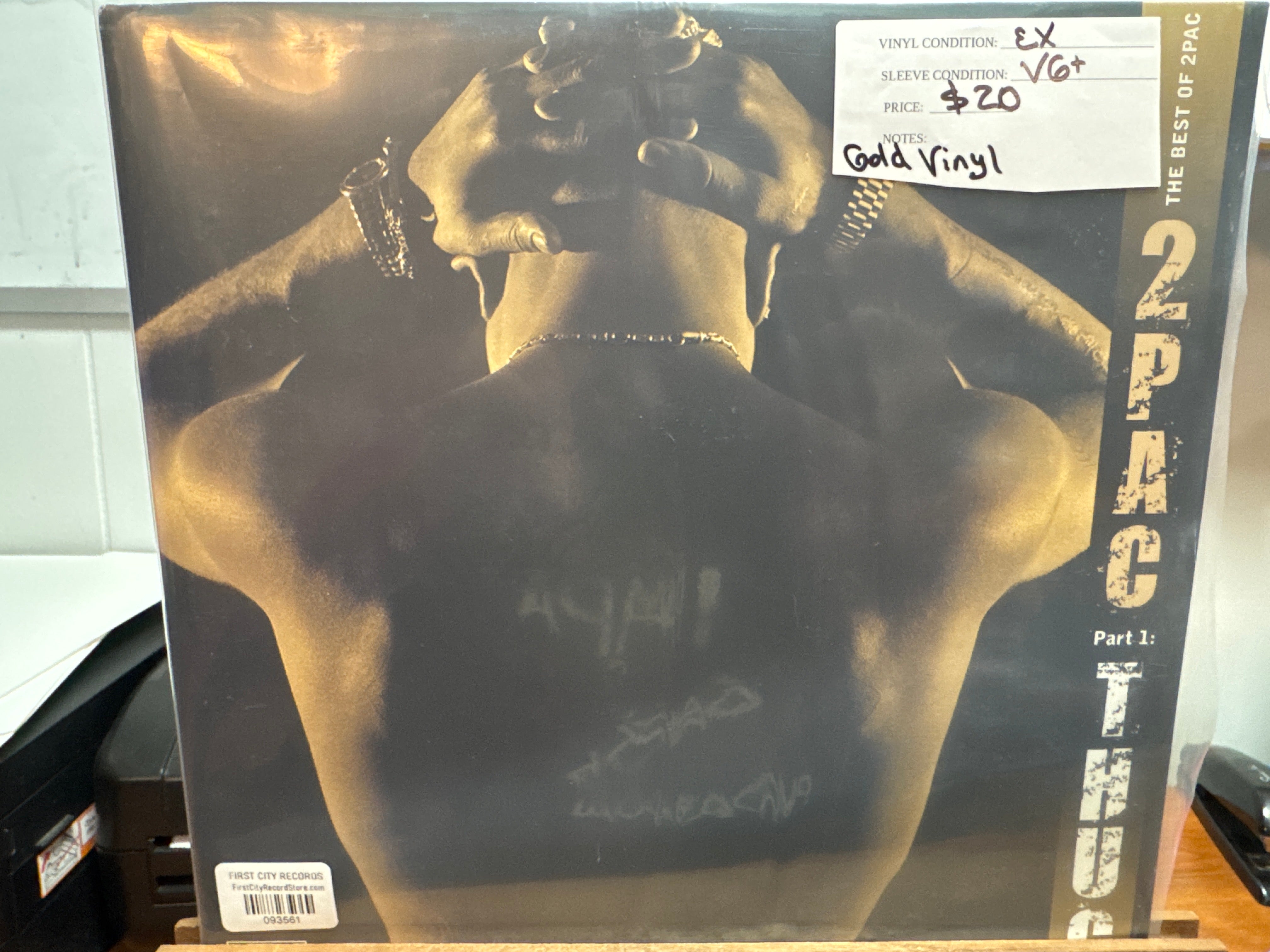2 Pac - Thug: The Best of 2Pac Volume 1