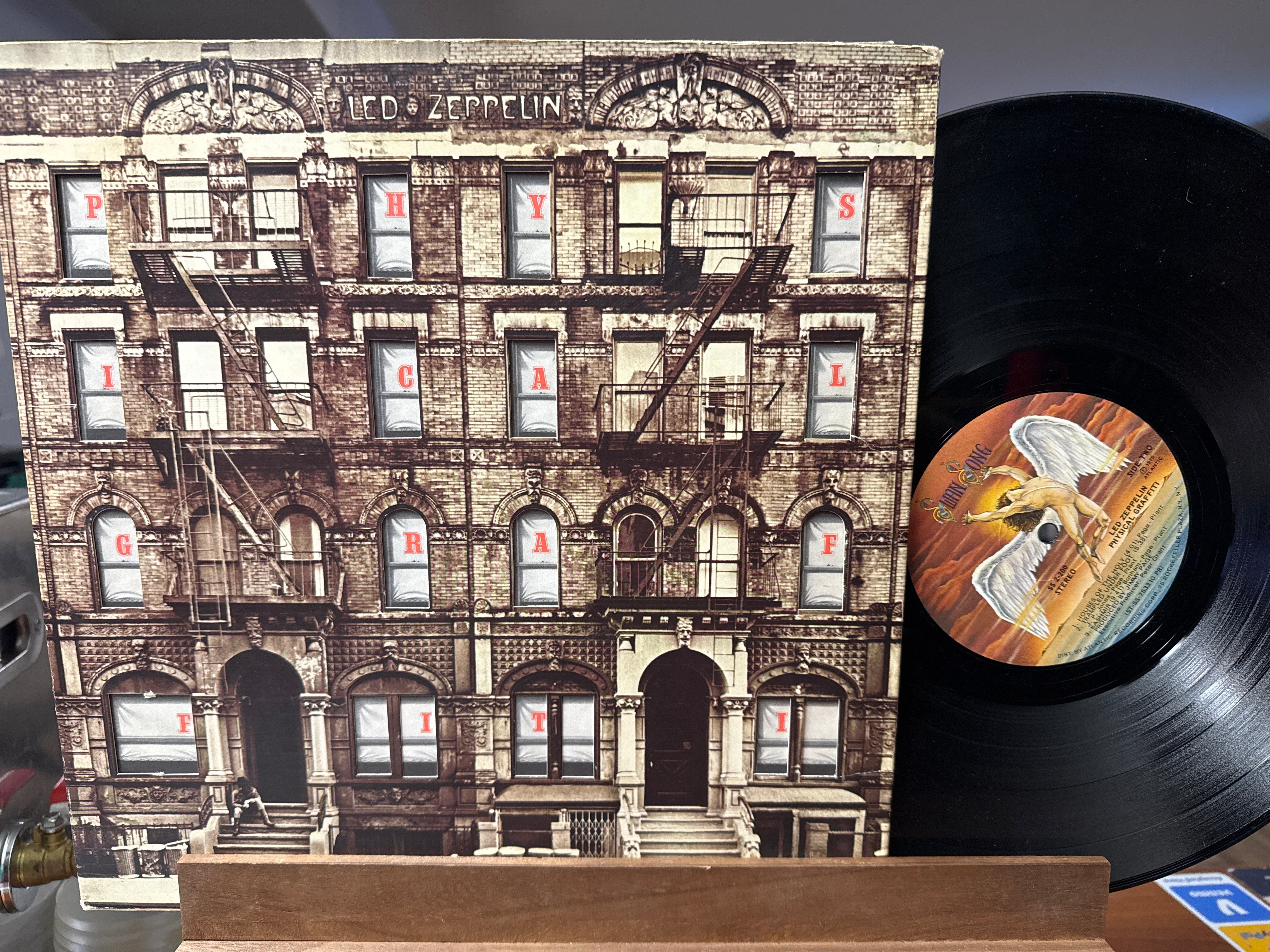 Led Zeppelin - Physical Graffiti (USED)