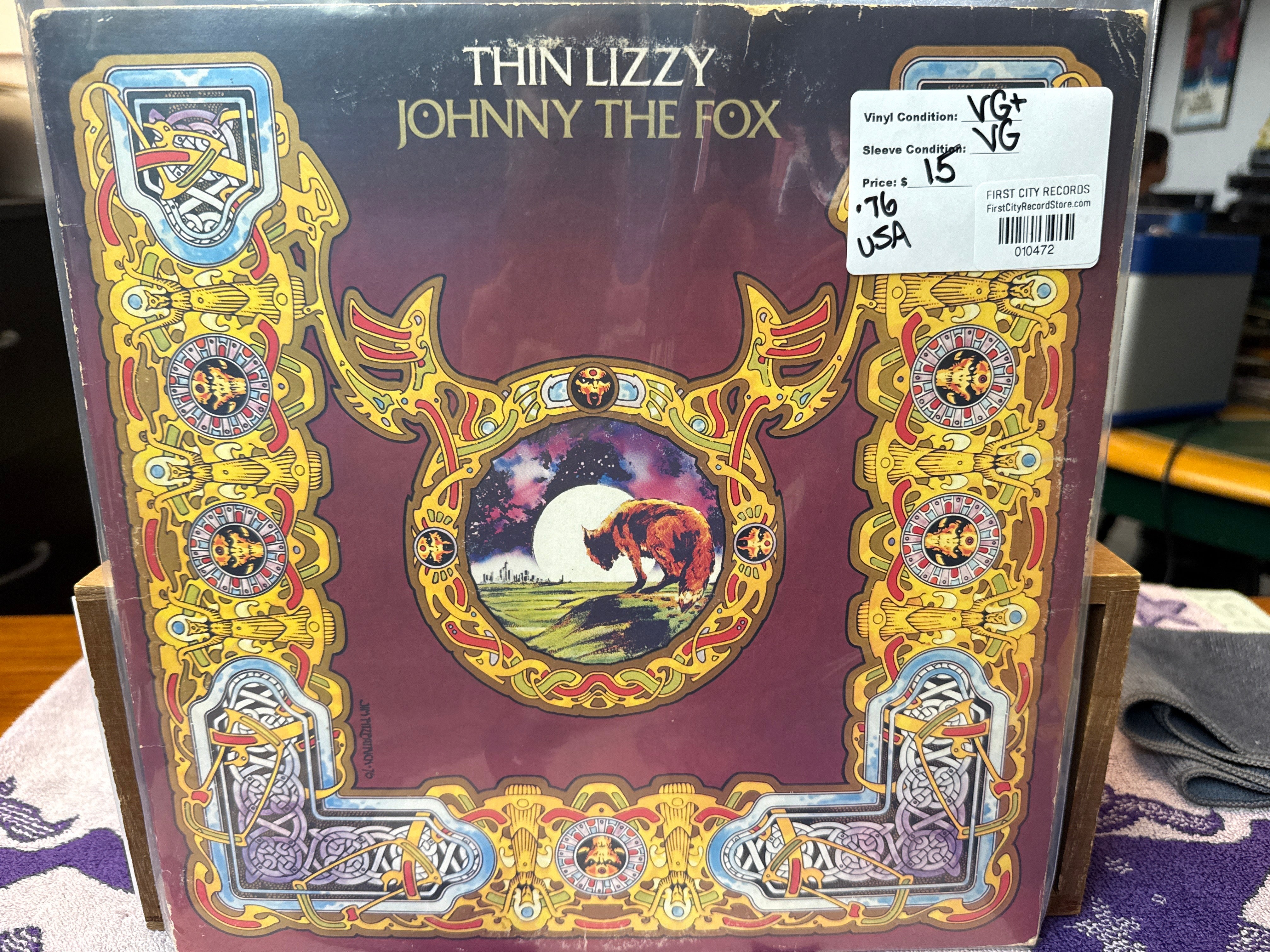Thin Lizzy - Johnny The Fox (1976, USED)
