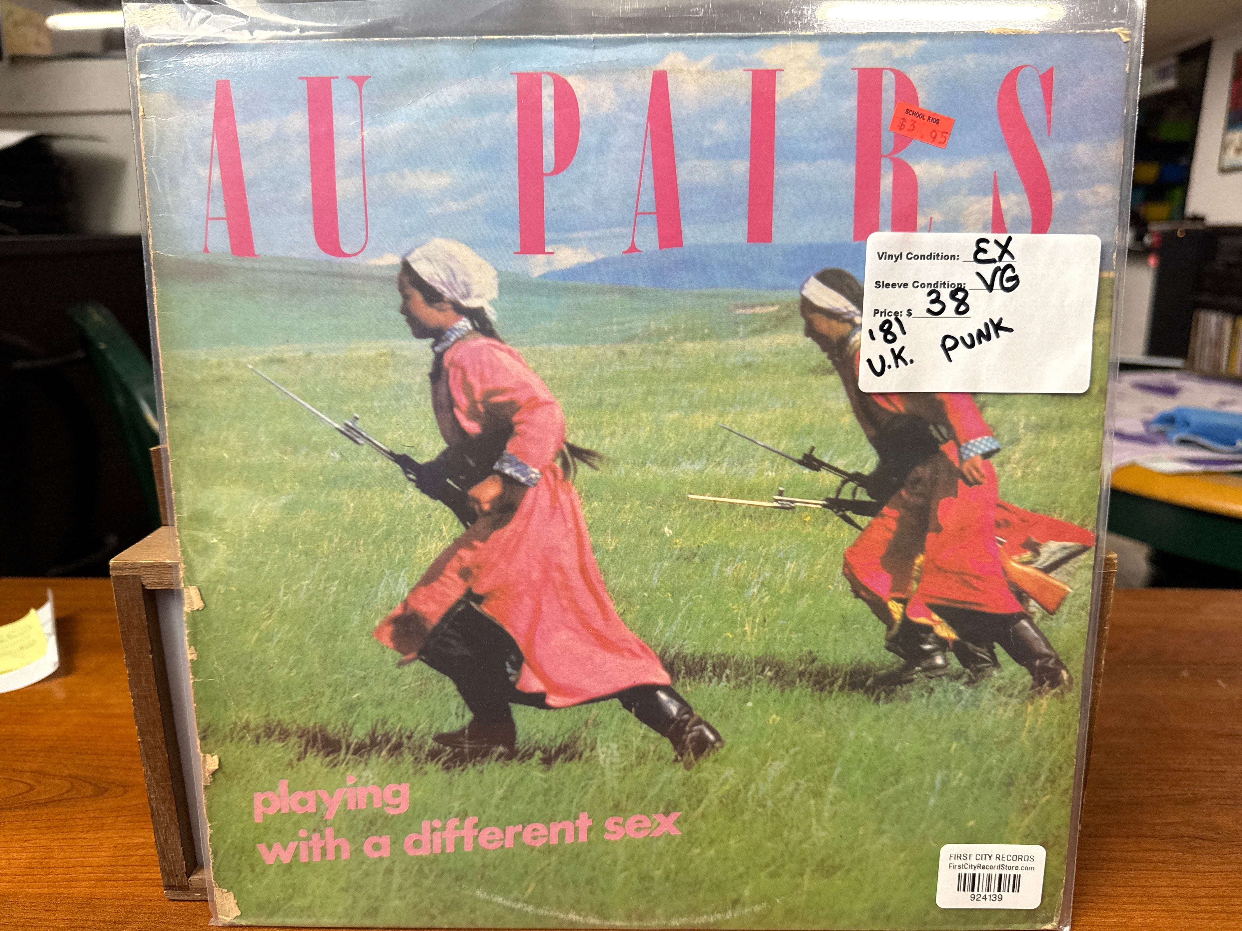 Au Pairs - Playing With A Different Sex (1981 U.K. , USED)