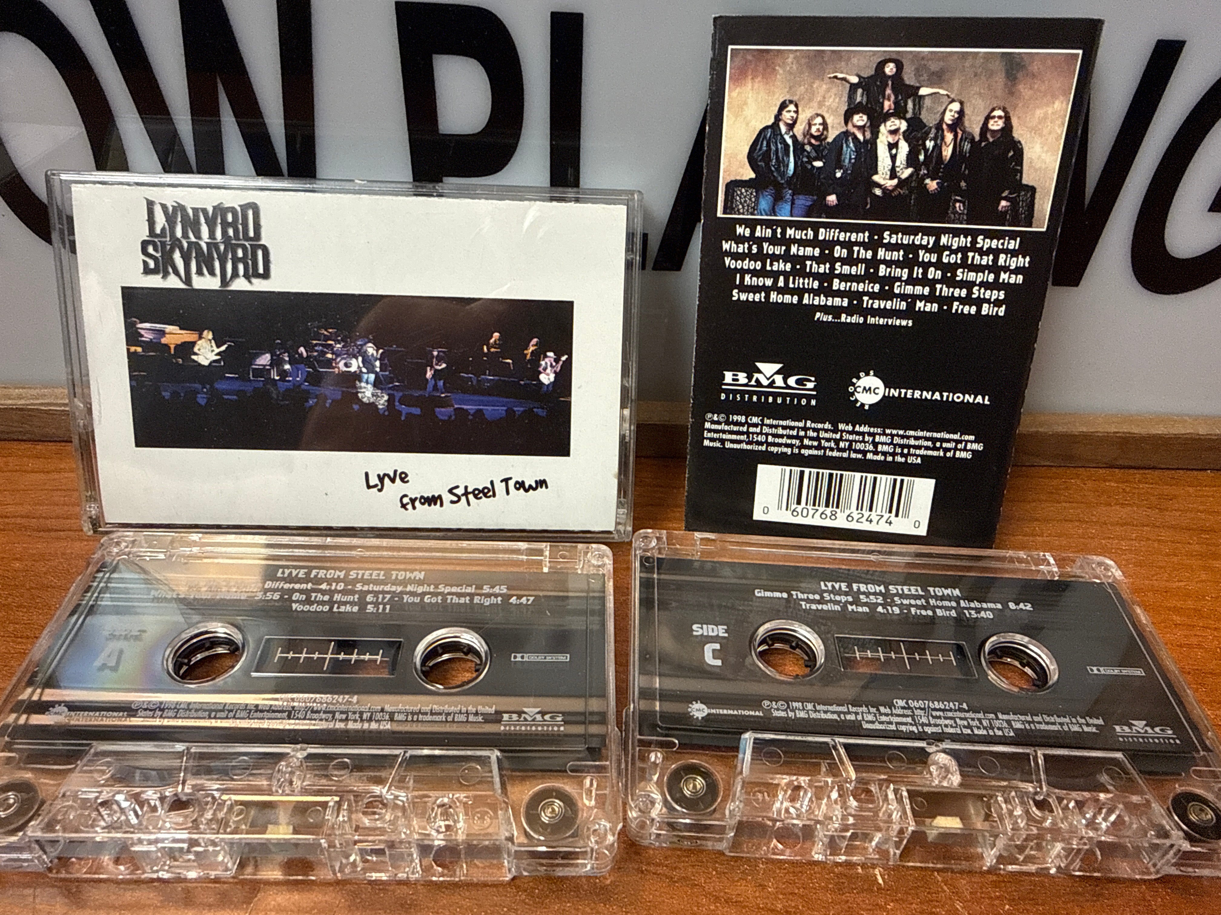 Lynyrd Skynyrd - Lyve From Steel Town (2x CASSETTE)