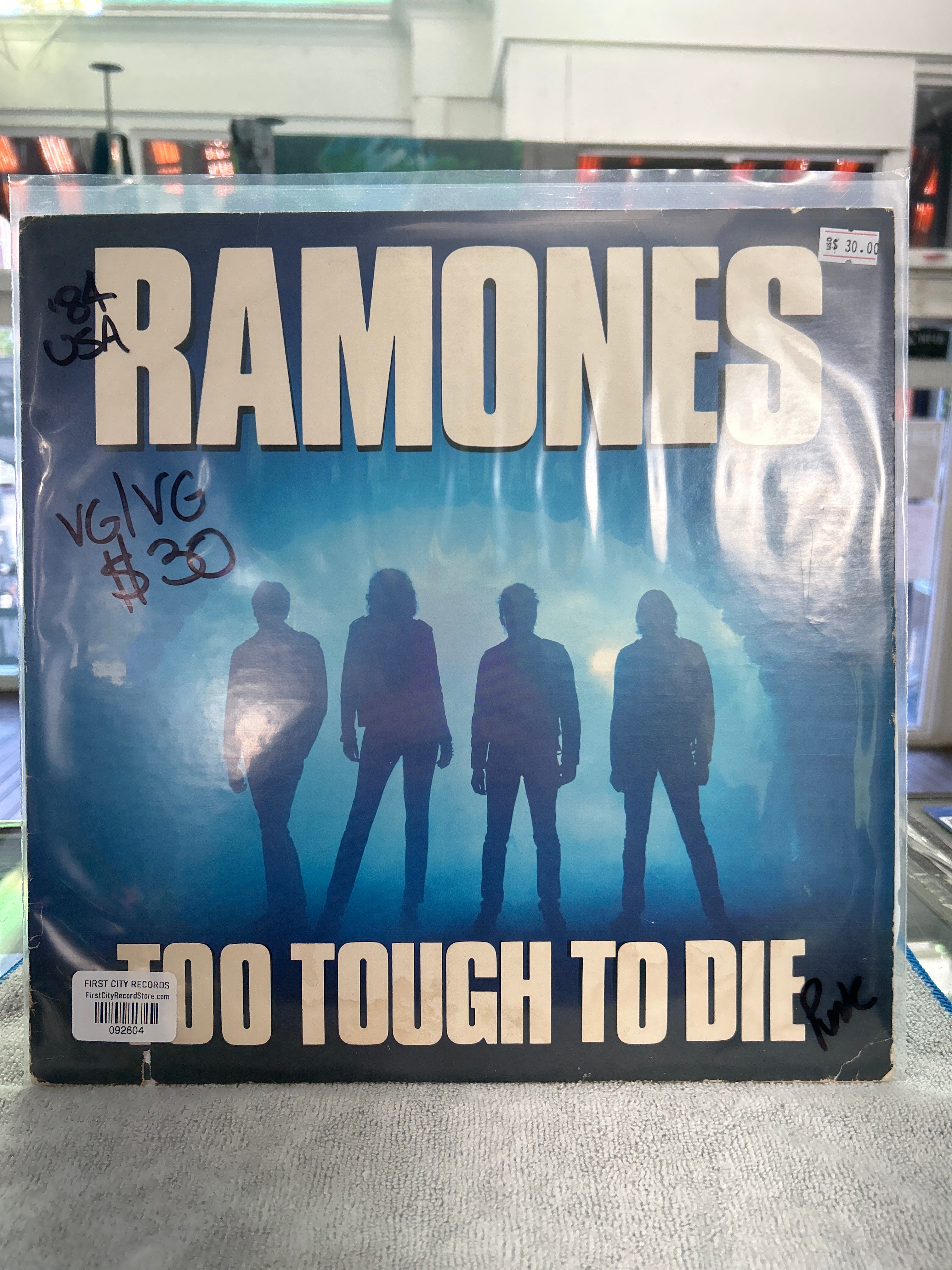 Ramones - Too Tough To Die