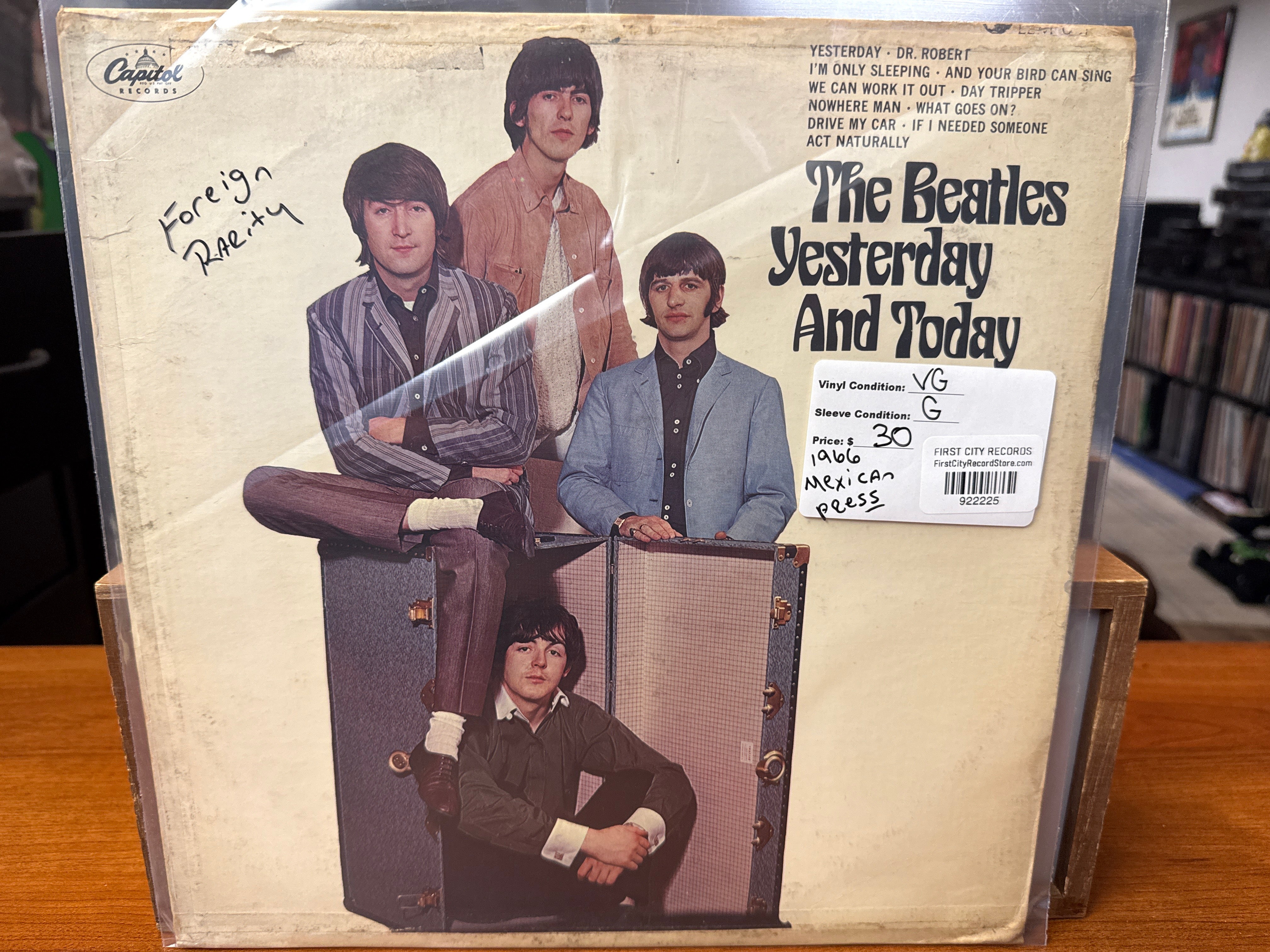 Beatles - Yesterday and Today (1966 Mexican Pressing, USED)