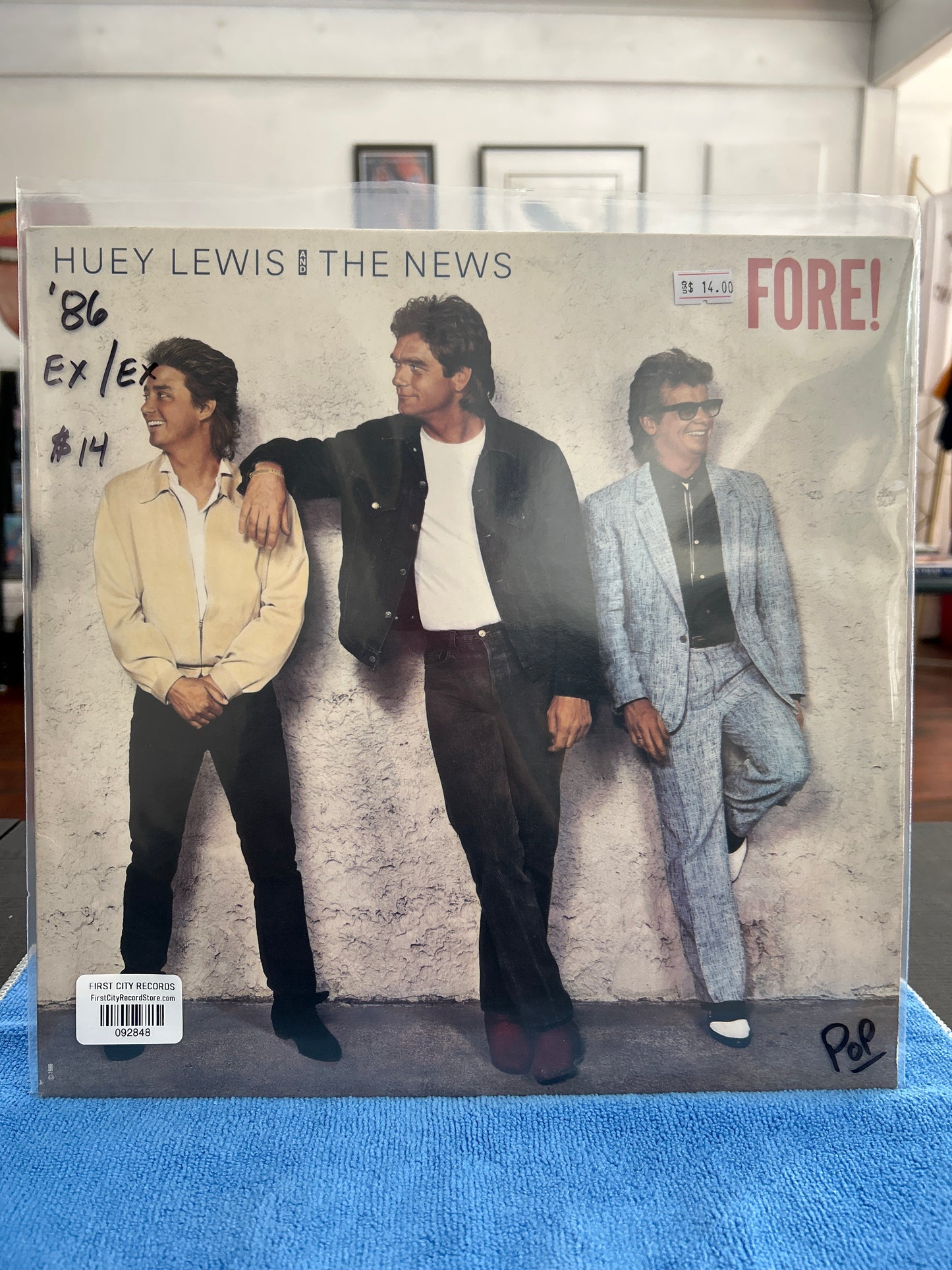 Huey Lewis And The News - Fore!