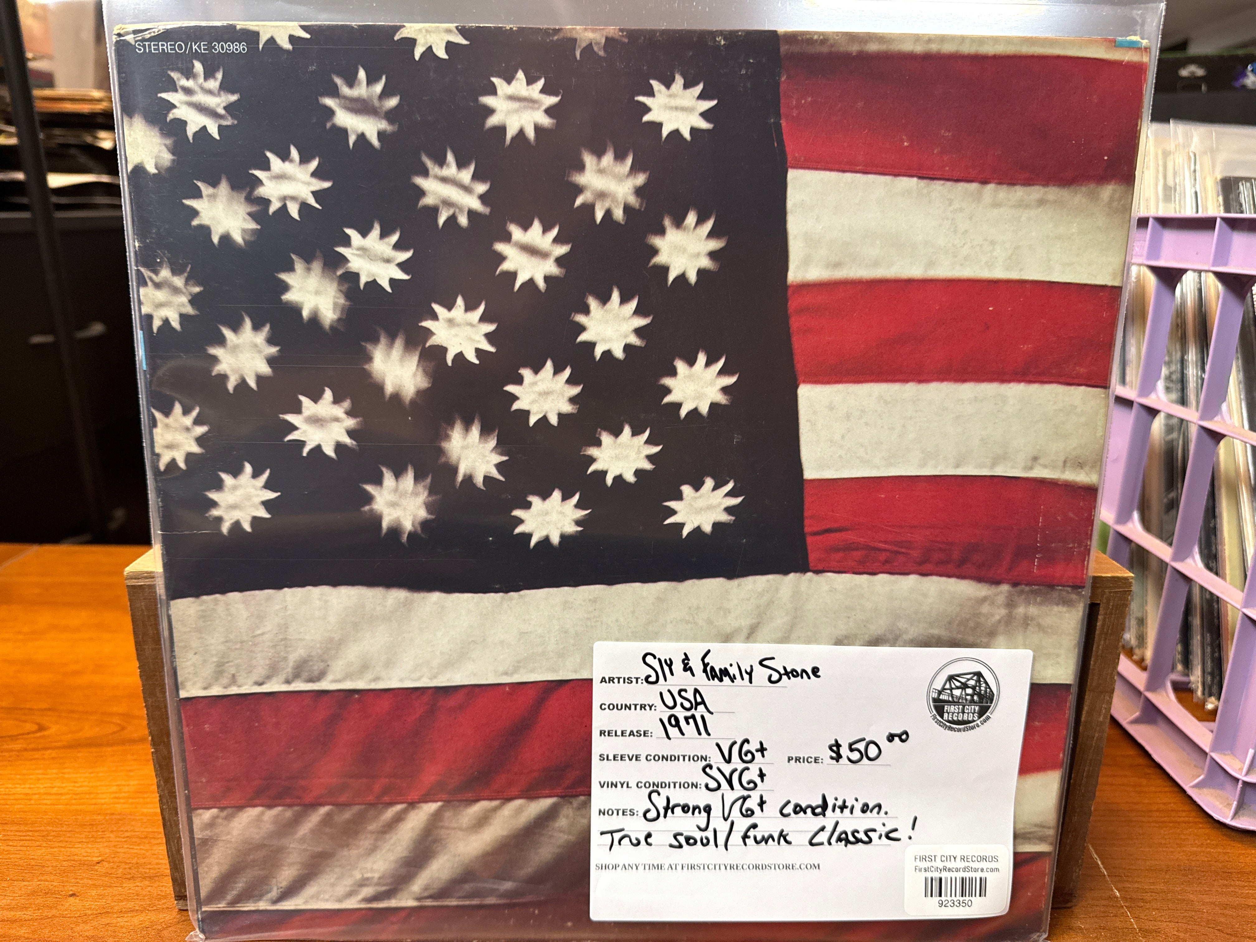 Sly & The Family Stone - There's A Riot Goin' On (1971, USED)