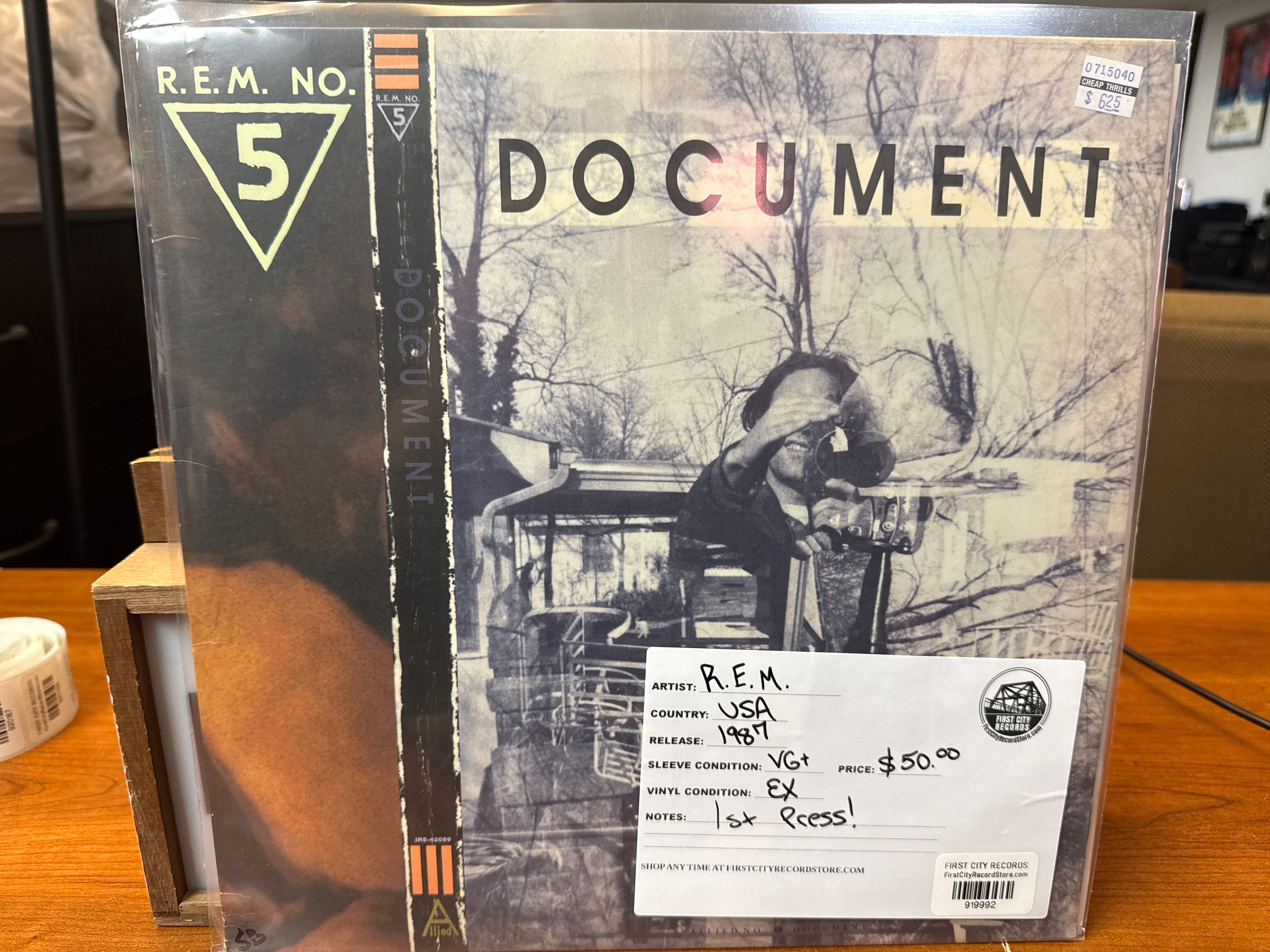 R.E.M. - Document (1987, 1st Press, USED)