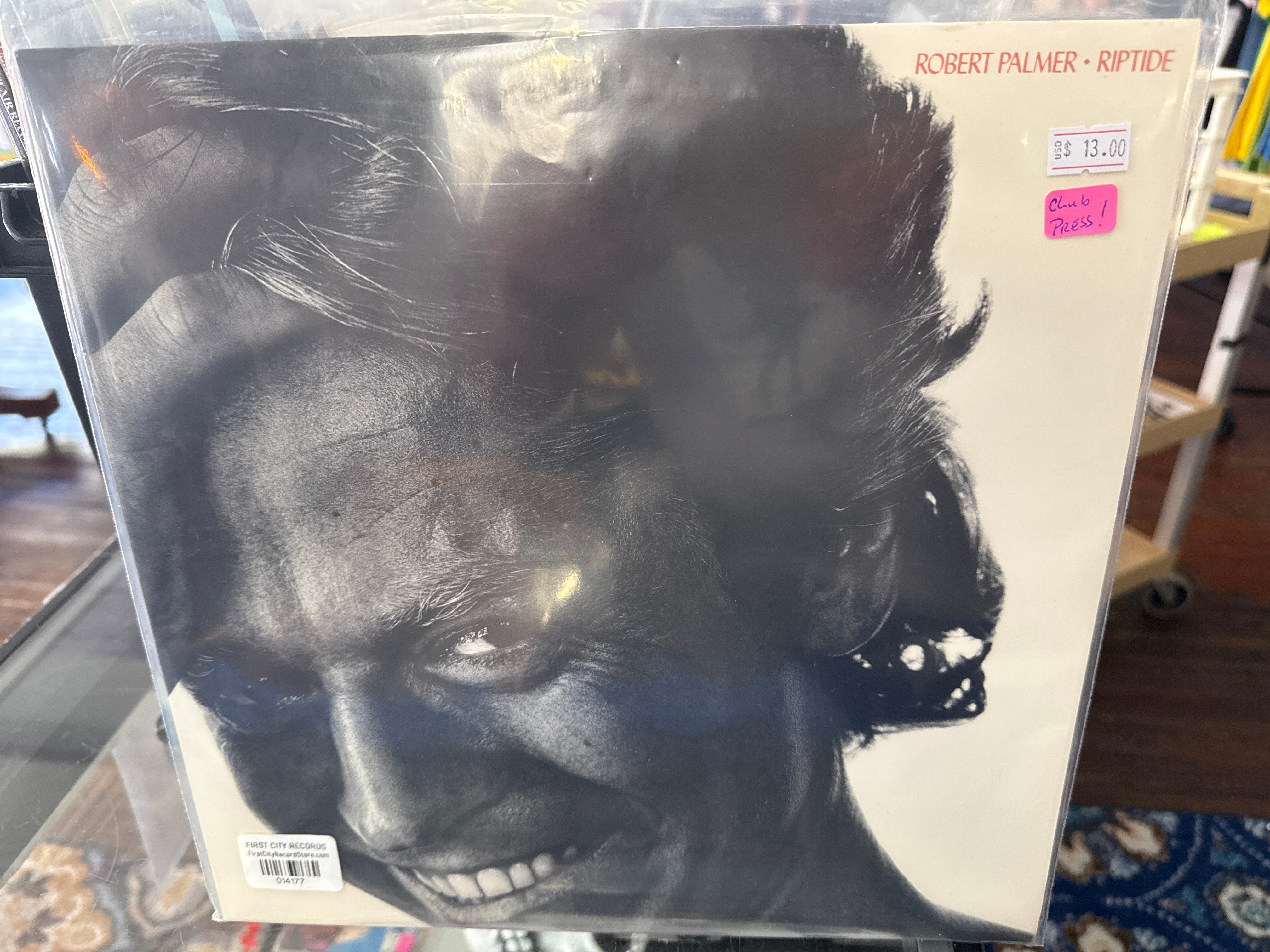 Robert Palmer - Riptide (USED)