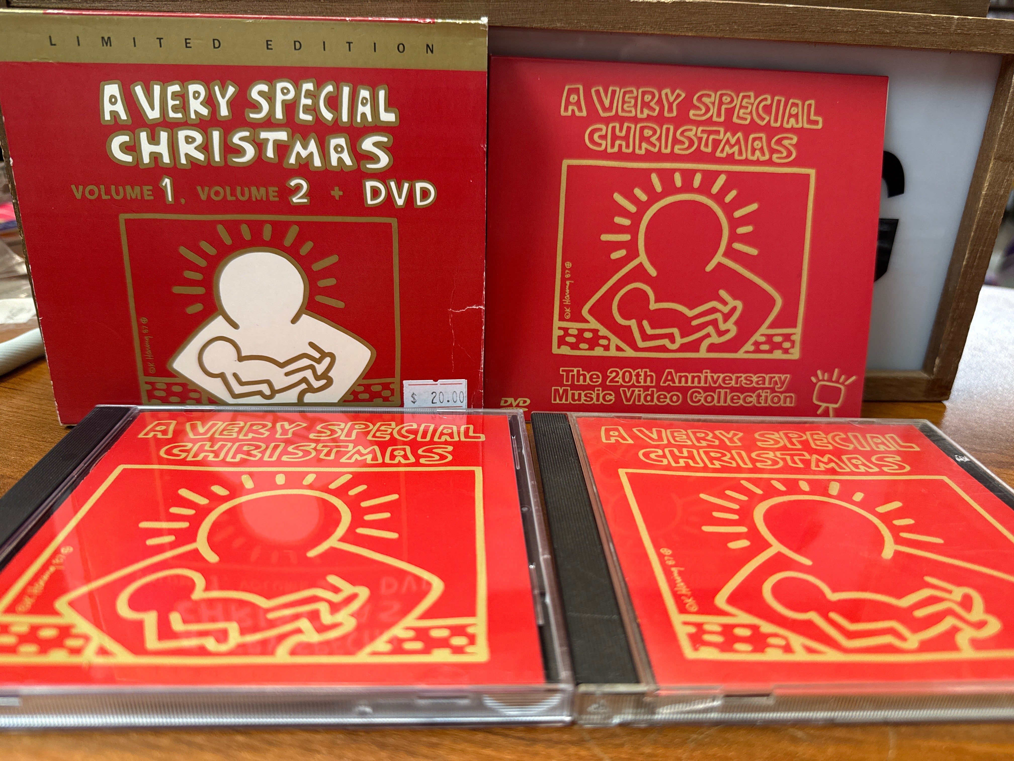 A Very Merry Christmas Volumes 1 & 2 (CD+DVD Box Set)