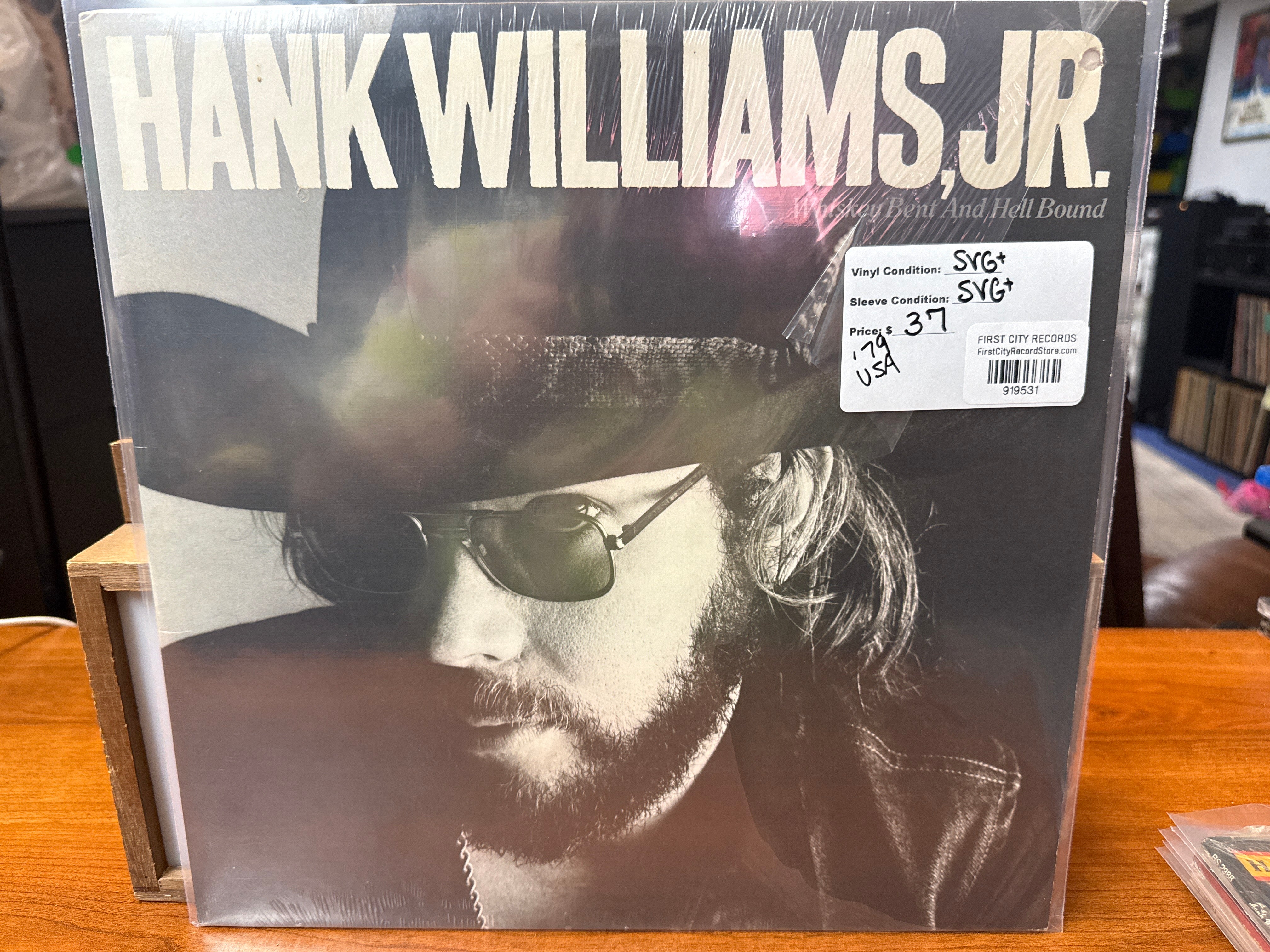 Hank Williams Jr - Whiskey Bent and Hell Bound (1979, USED)