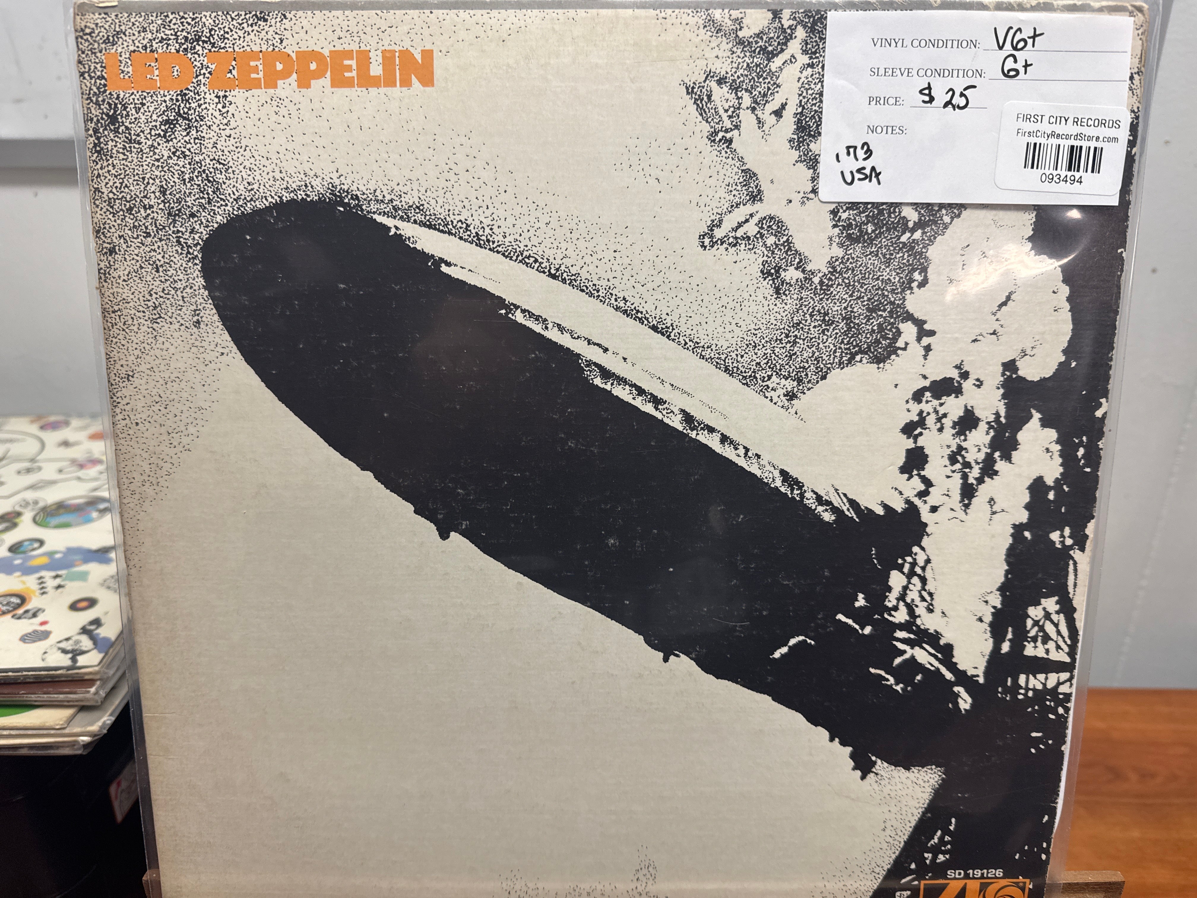 Led Zeppelin - Self Titled (USED)