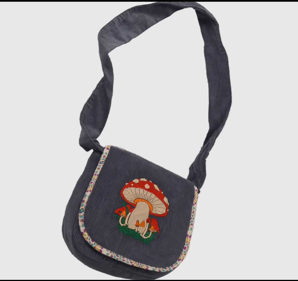 Mushroom Embroidered Corduroy Gumdrop Bag (Brown Version)