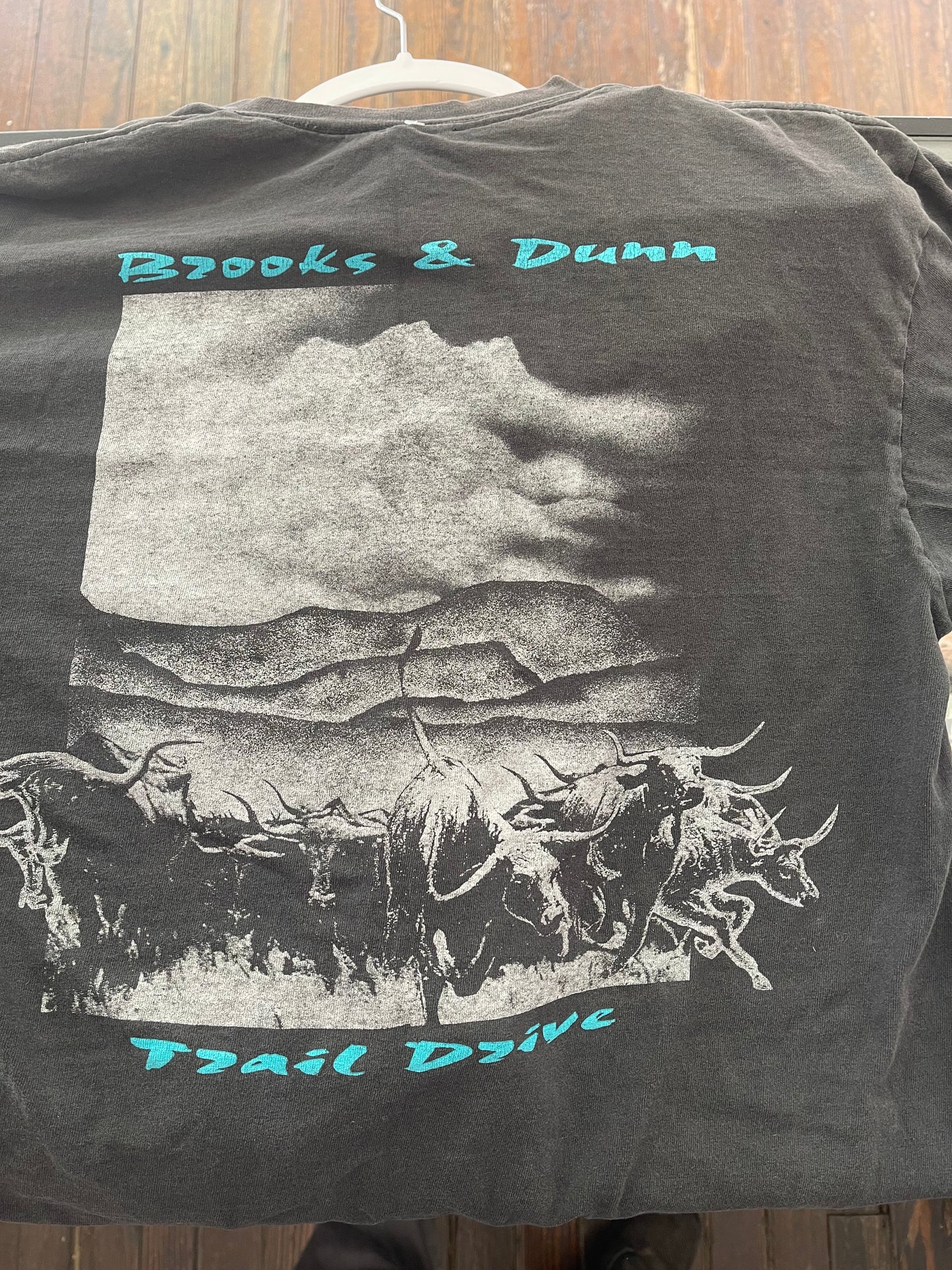 1992 Brooks & Dunn “ Trail Drive” XL Shirt