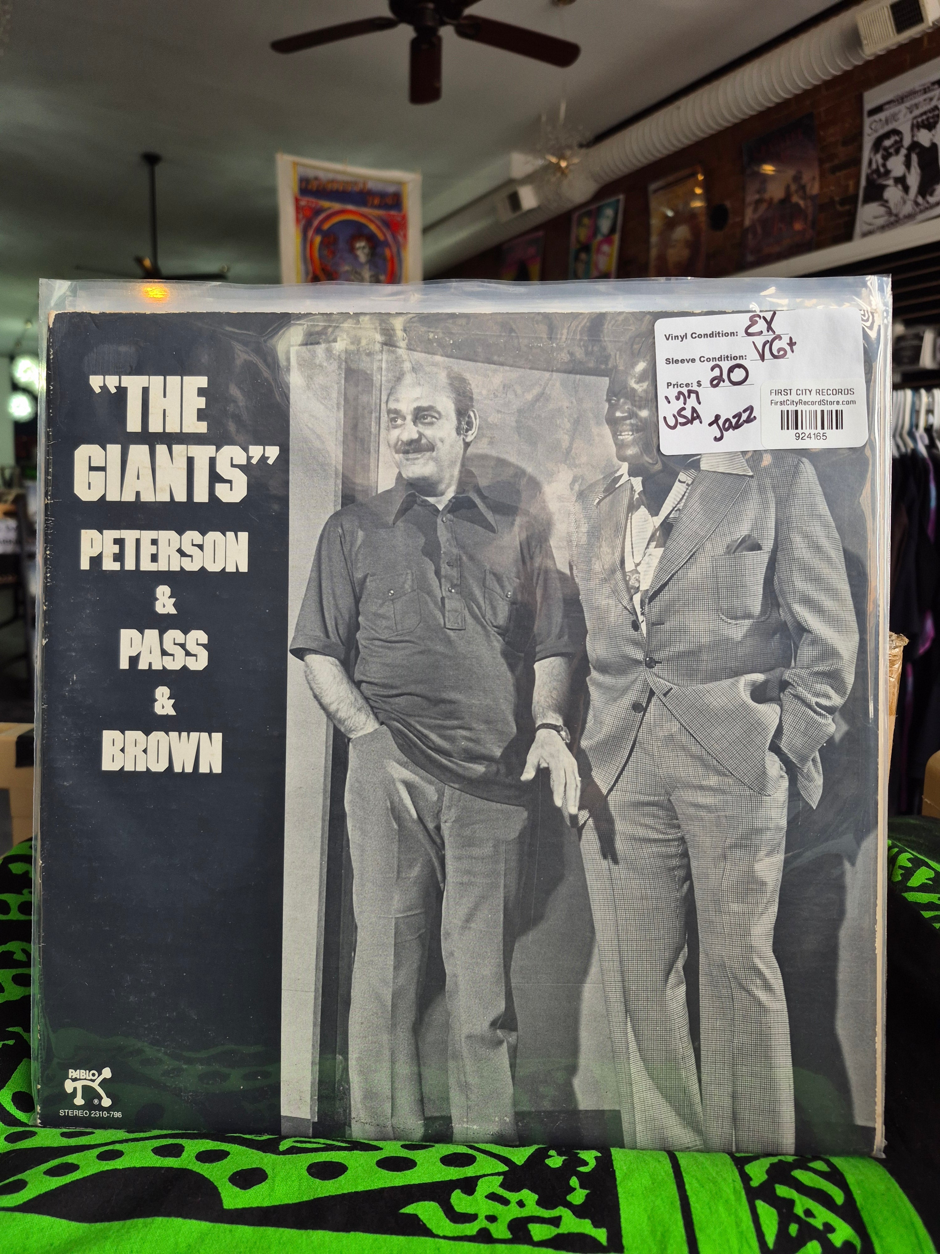 Peterson, Pass & Brown - The Giants (1977, USED)