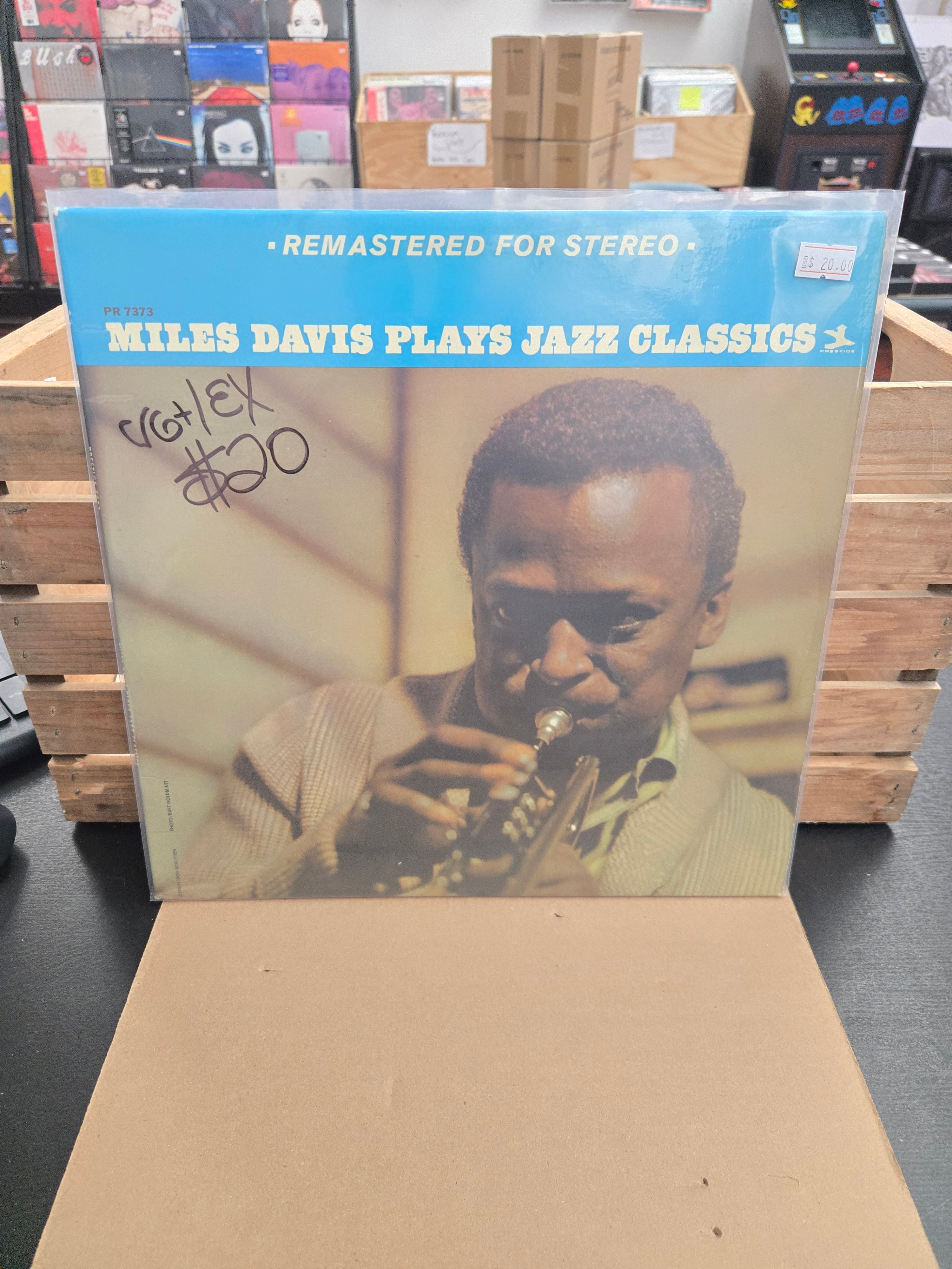 Miles Davis - Miles Davis Plays Jazz Classics
